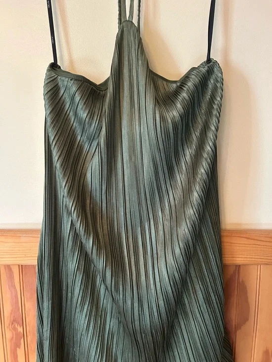 F21 Pleated Halter Slip Dress in Olive Green - Picture 2 of 4